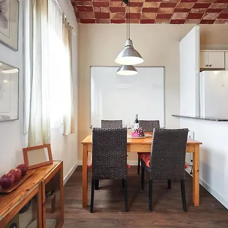 Bed&bcn Arquimedes Apartment *